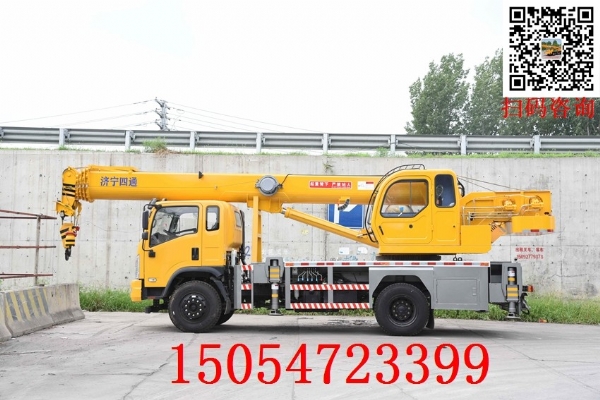 12噸東風(fēng)汽車吊，起升高度40米，軸距4.2米，加配三聯(lián)泵